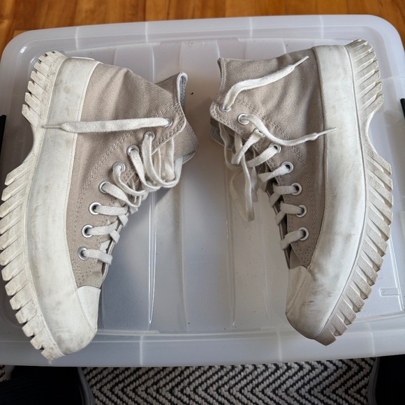 Converse chunky soles in 7.5 US men in beige - Picture 2 of 4
